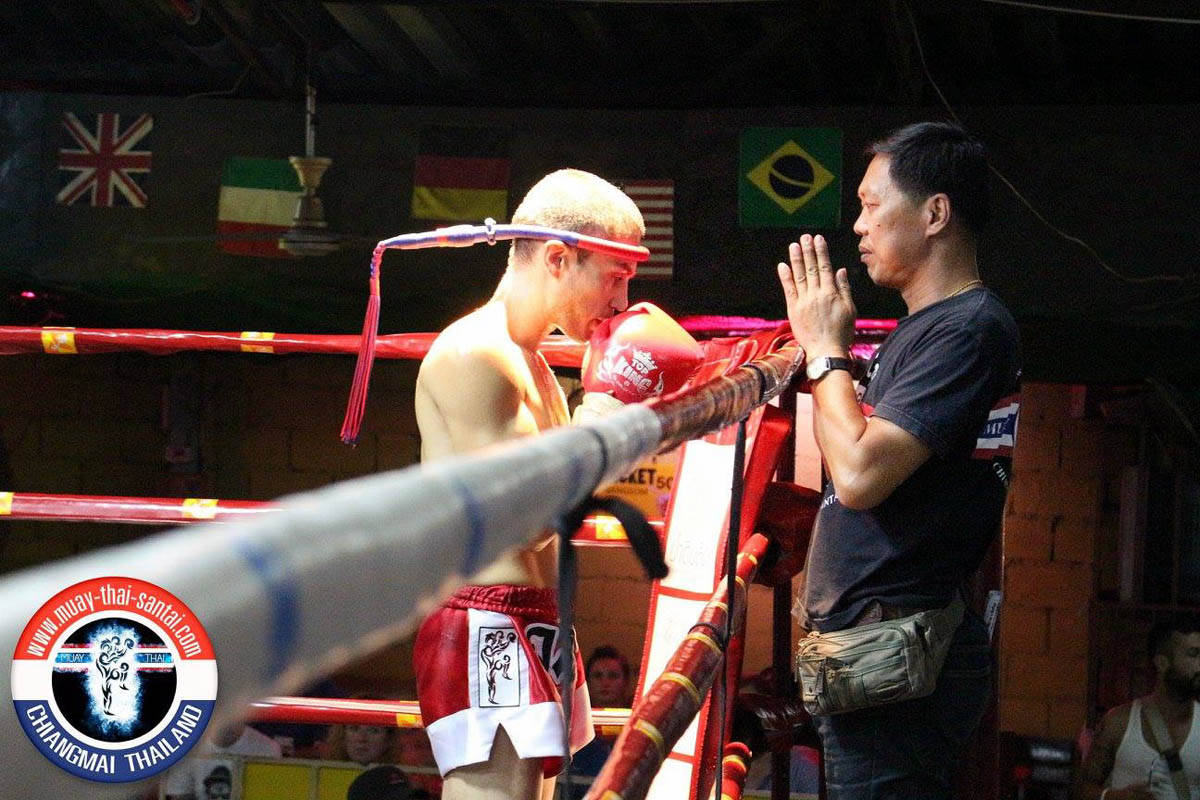 Dopo aver viaggiato in Australia e Thailandia, dove ho praticato Muay Thai con i migliori maestri